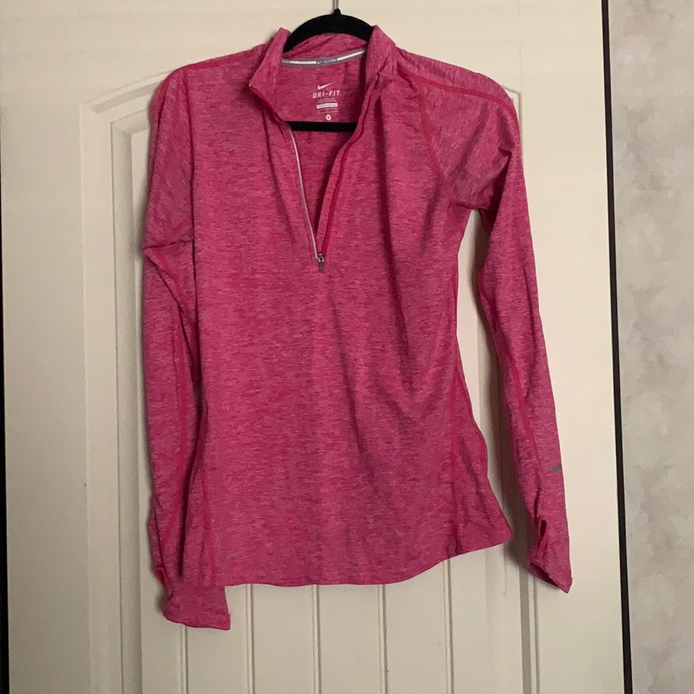 Nike top